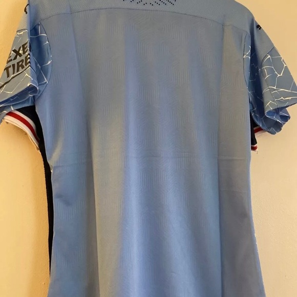 Manchester United jersey - Picture 2 of 10